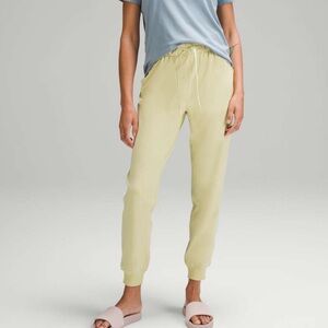 NEW Lululemon Stretch High Rise Joggers